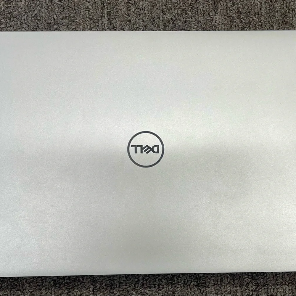 Dell XPS 13 9370 i7 Laptop -8GB RAM, Windows 11